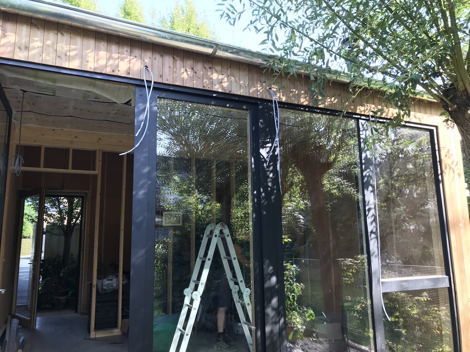 hout-alu ramen in uitbouw